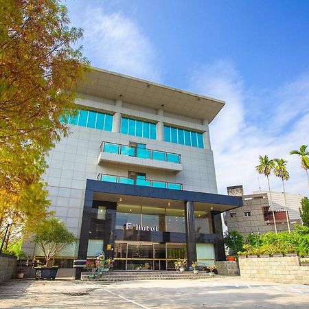 F Hotel - Chiayi Fanlu エクステリア 写真